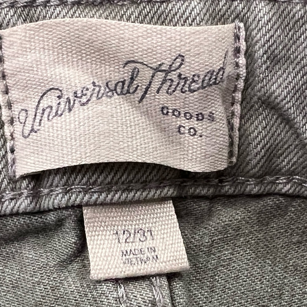 WOMEN'S High-Rise Midi Jean Shorts - Universal Thread - 12 - Picture 10 of 12